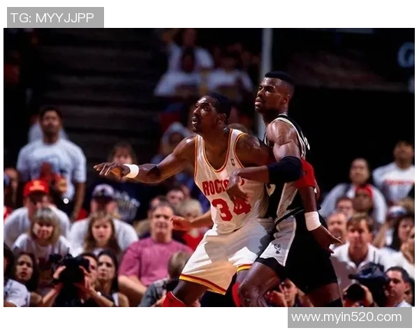 1998年NBA经典对决乔丹与奥拉朱旺的传奇比赛回顾与分析