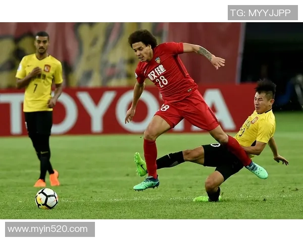 2012年广州恒大与巴塞罗那巅峰对决回顾：中西足球的精彩碰撞与启示