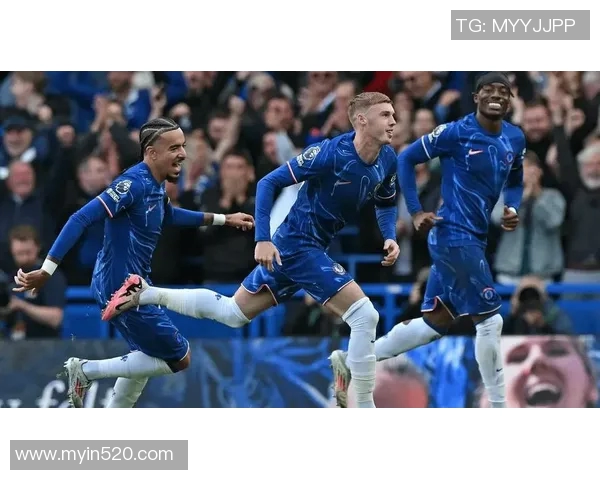 曼城与巴萨激战正酣足球游戏中的经典对决与战术较量