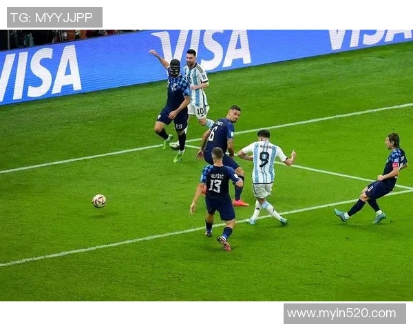 阿根廷与克罗地亚精彩对决重播回顾赛场瞬间与精彩进球分析 阿根廷与克罗地亚精彩对决重播回顾赛场瞬间与精彩进球分析