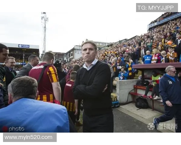 查尔顿与桑德兰激战正酣赛果揭晓精彩瞬间回顾