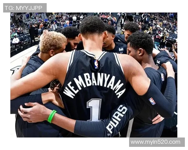 雄鹿队与火箭的激烈对决展现篮球魅力与团队精神的巅峰较量