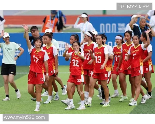 上海网球队的灵活性揭秘：如何在赛场上游刃有余展现实力与技巧